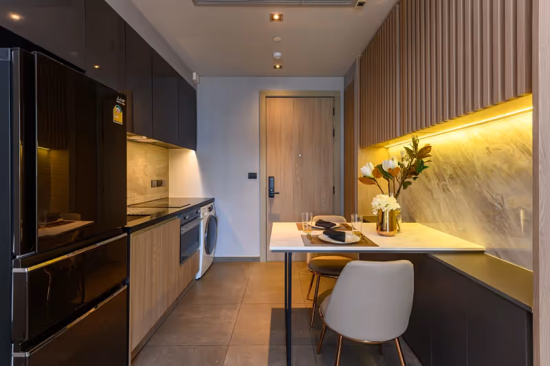 The Lofts Asoke Sukhumvit 21 10