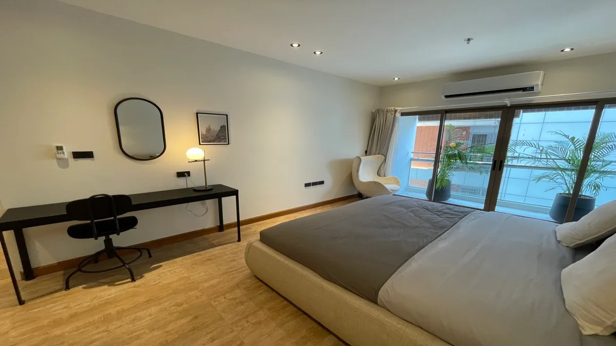 The Natural Place Suite Sathorn 8