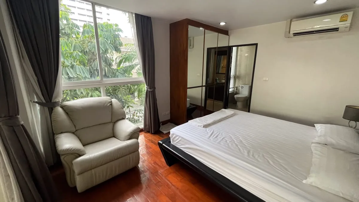 The Peak Sukhumvit 15 8