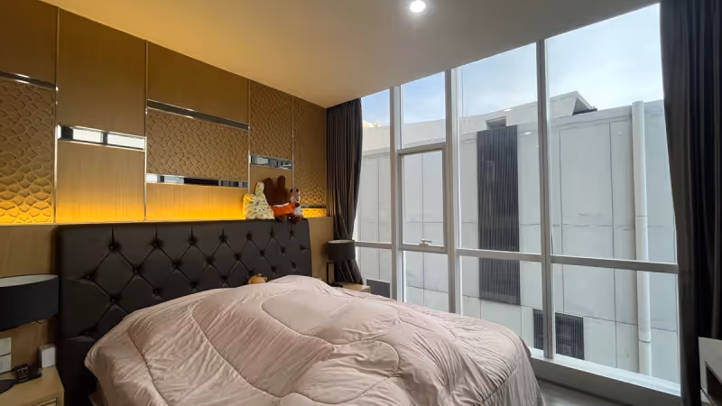 The Room Sathorn 6