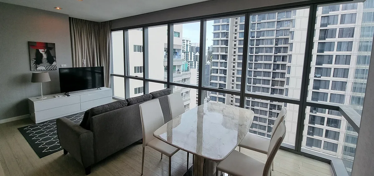 The Room Sukhumvit 21 8