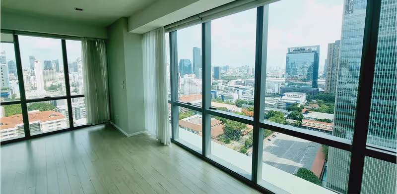The Room Sukhumvit 21 6
