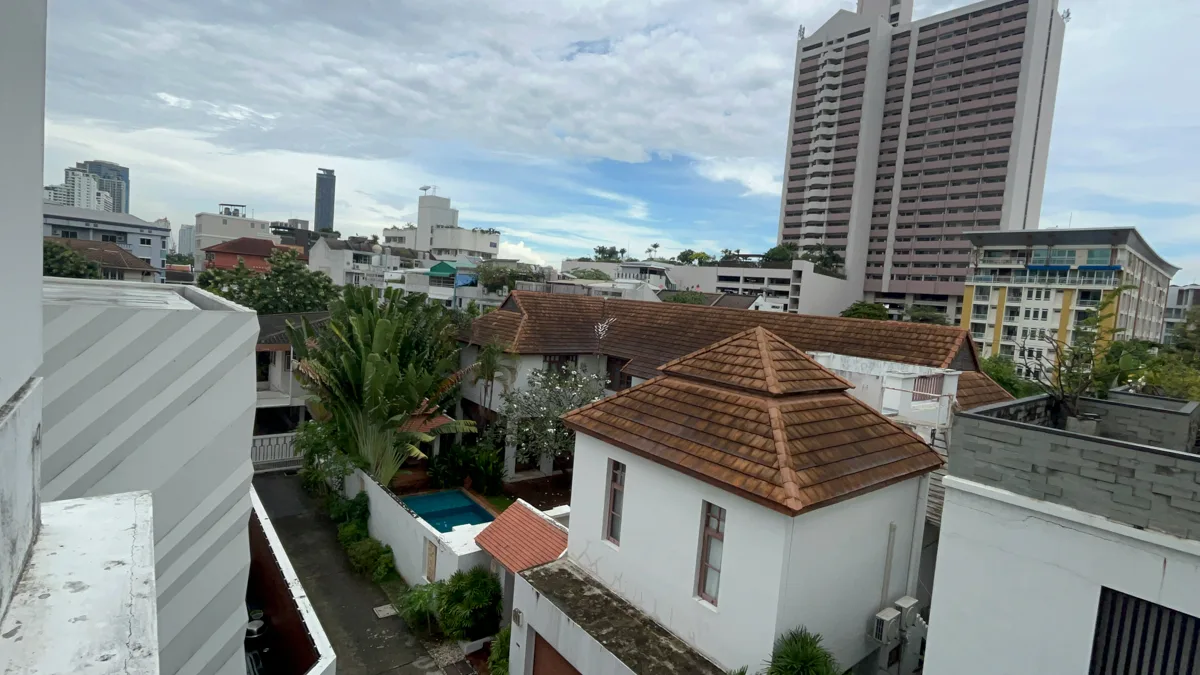 Tristan Sukhumvit 39 4