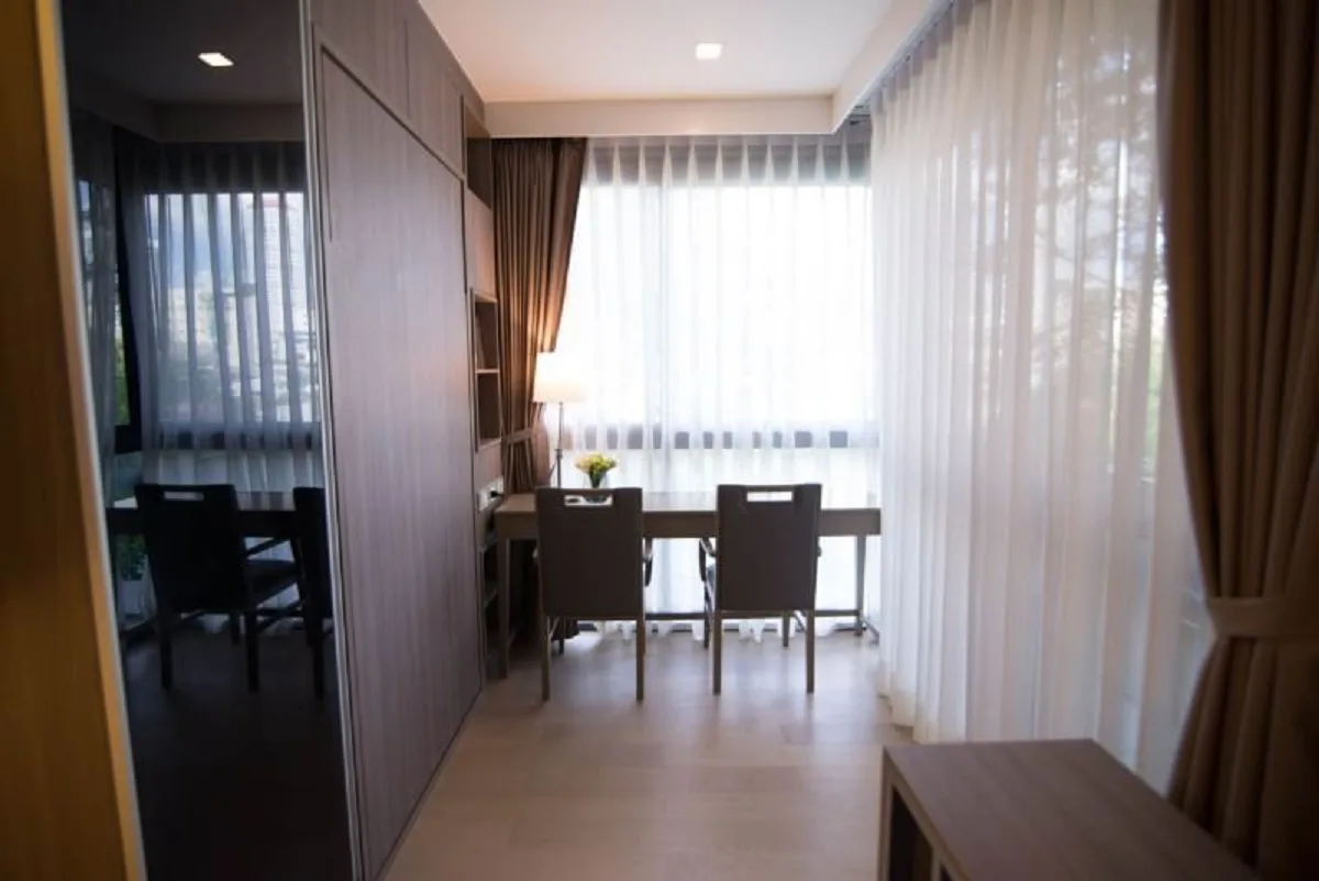 Urbitia Thong Lo Sukhumvit 36 8