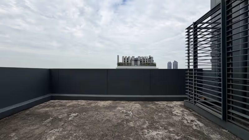 Villa Asoke 12