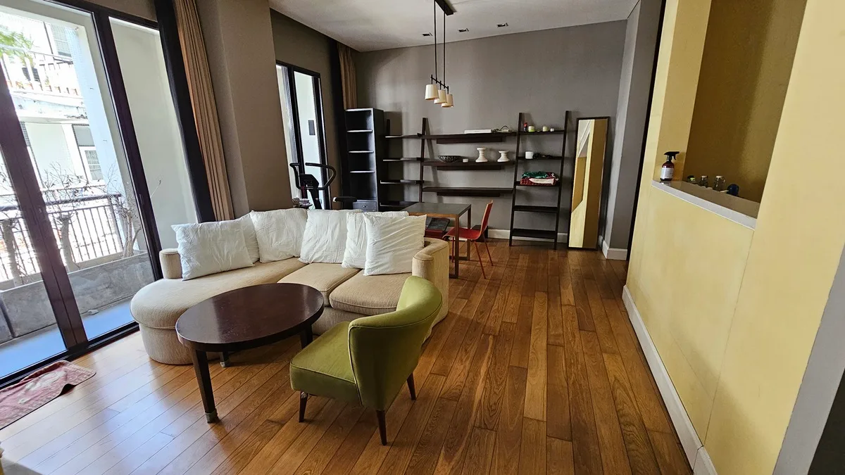 Vincente Sukhumvit 49 5