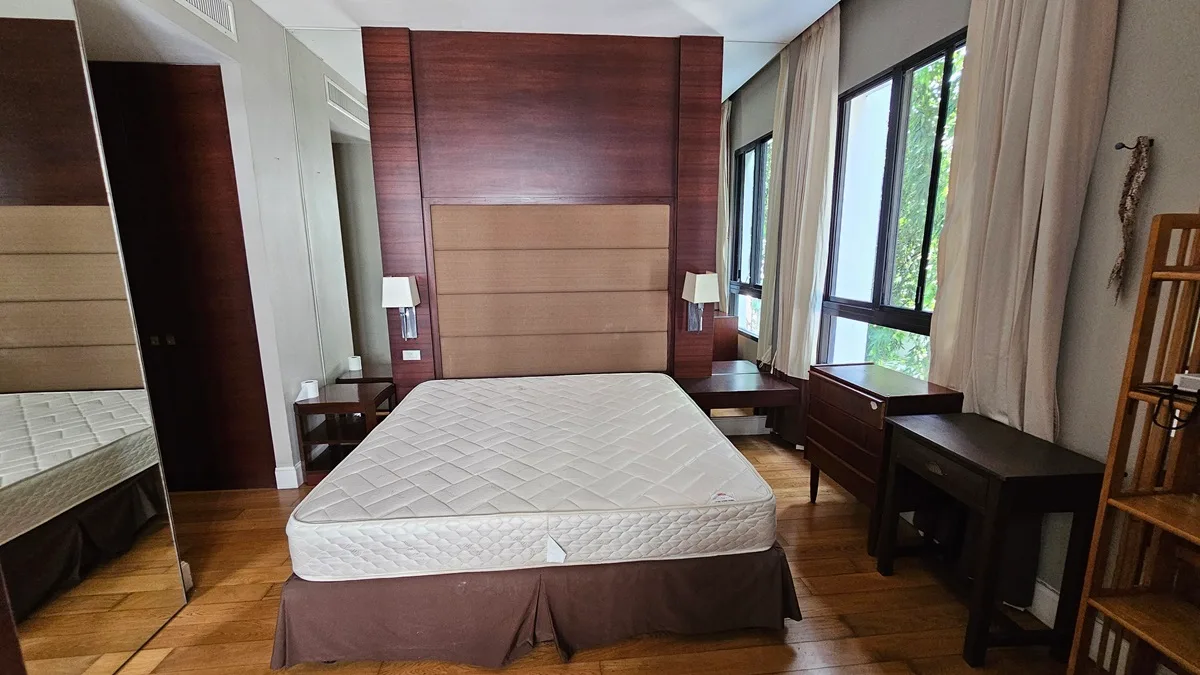 Vincente Sukhumvit 49 2