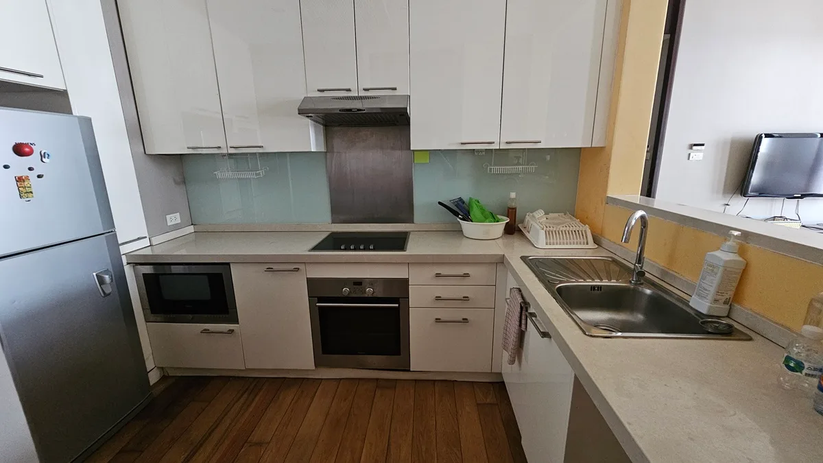 Vincente Sukhumvit 49 4