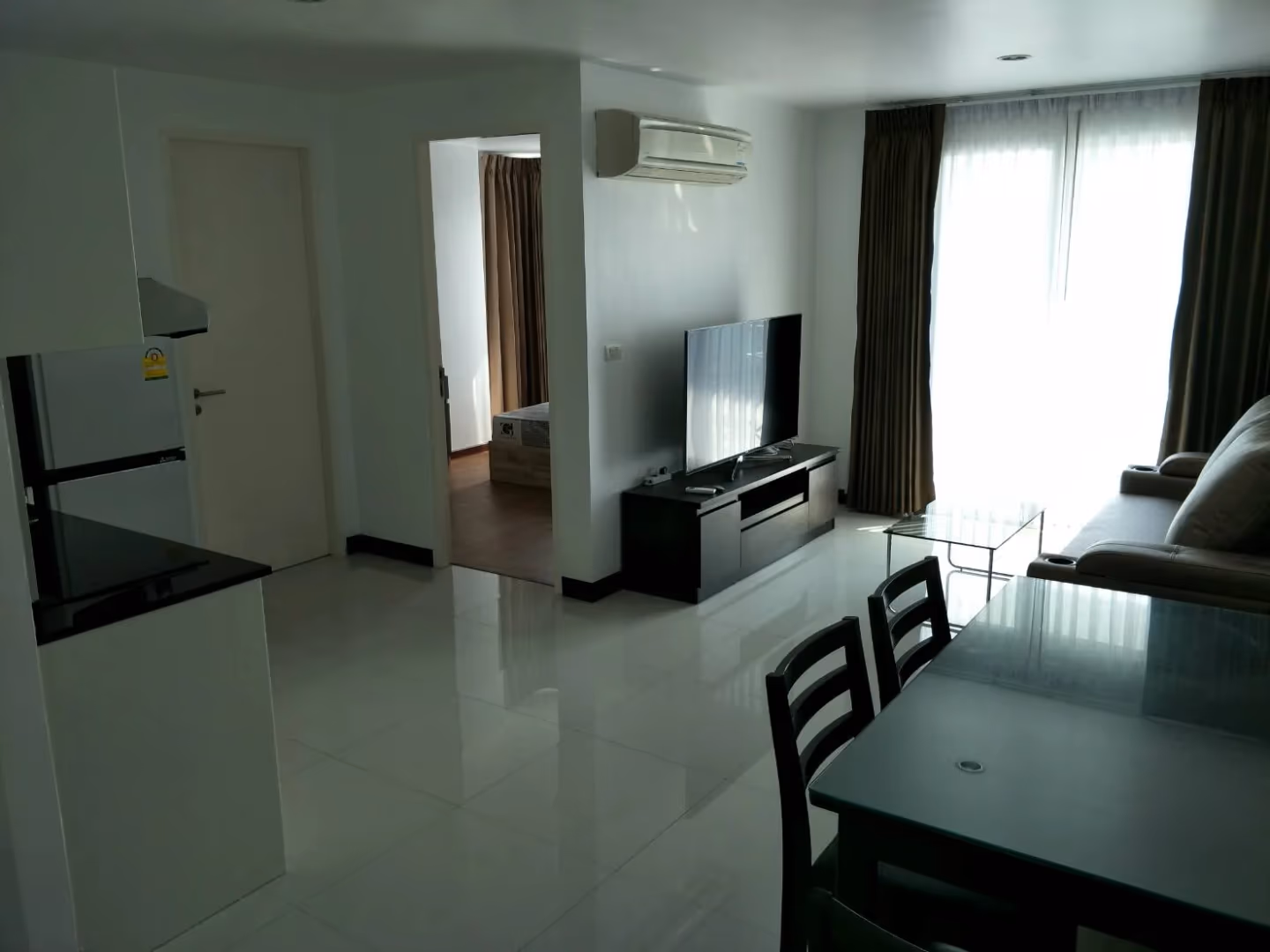 Voque Sukhumvit 16 3