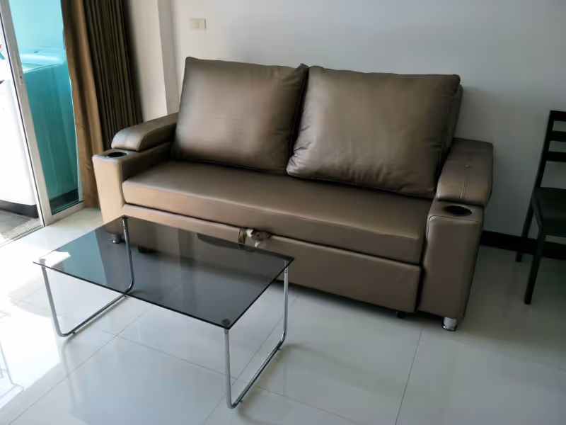 Voque Sukhumvit 16 4