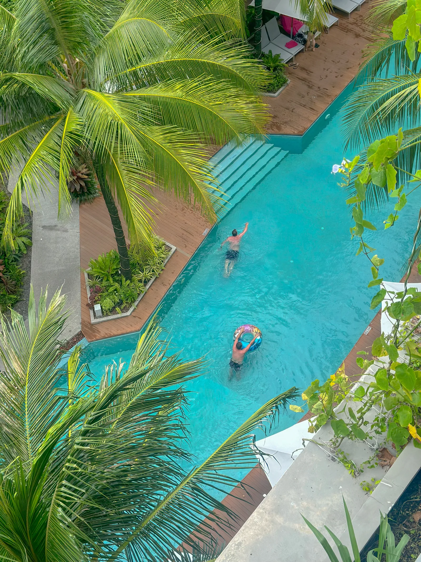 Diamond Condominium 4