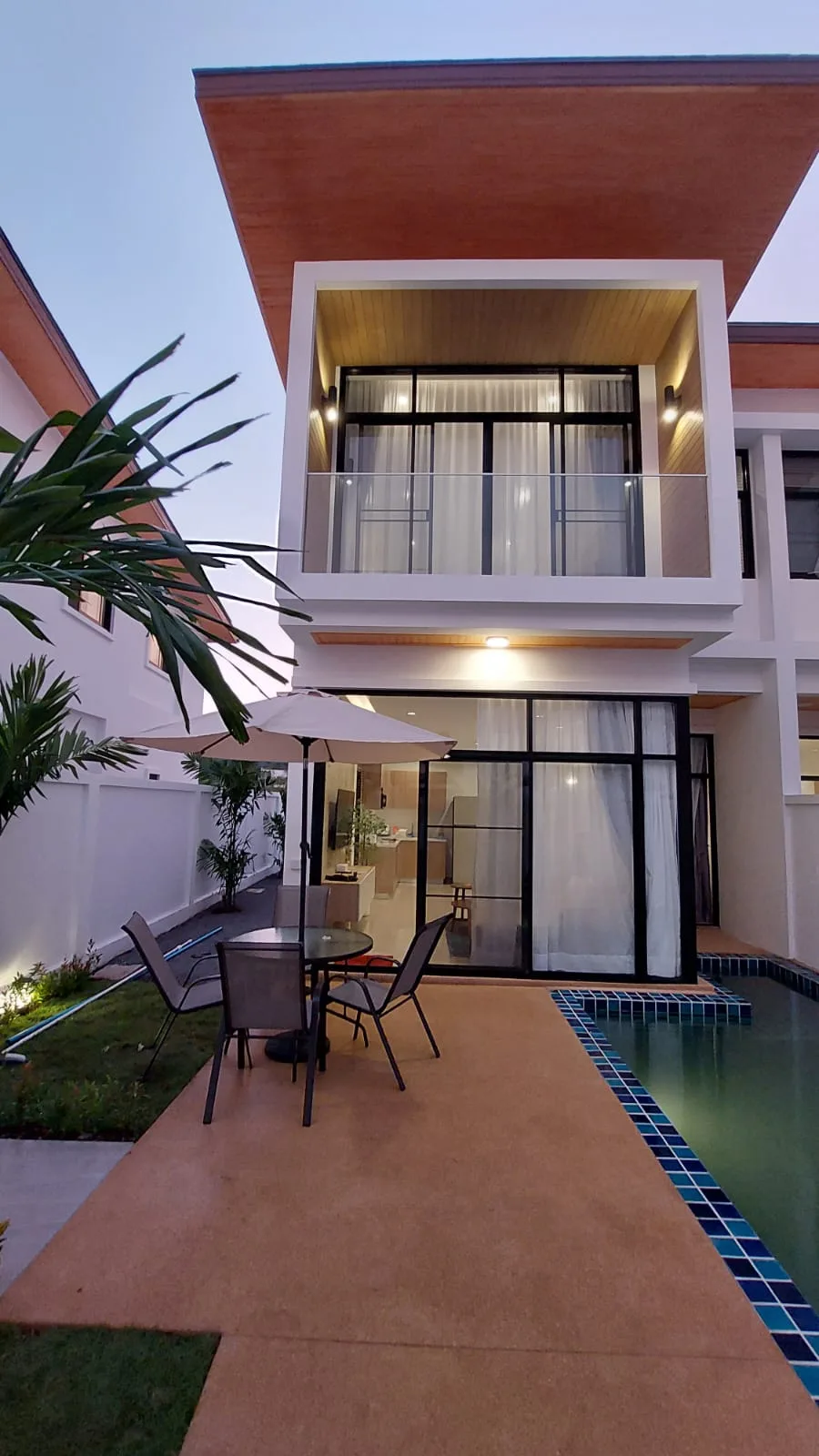 Goldena Hillside 5