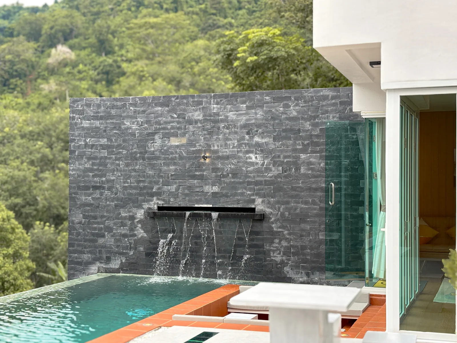 Khanthasia Eden Hill 5
