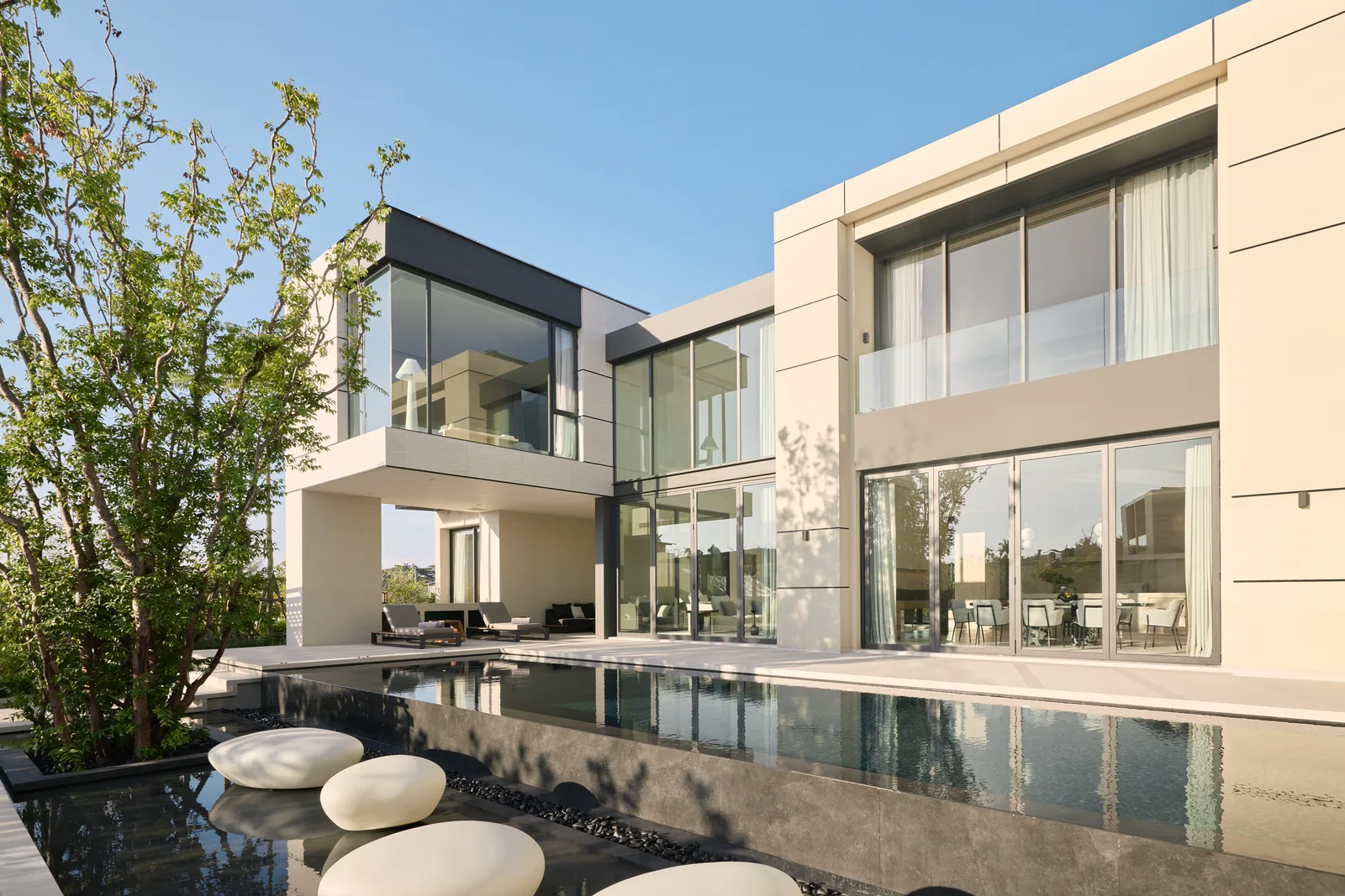 Lavish Estates 10