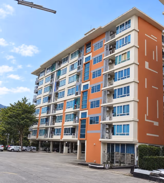 Квартира 30.1 м² на торгах, Кату (№ 61‑1)
