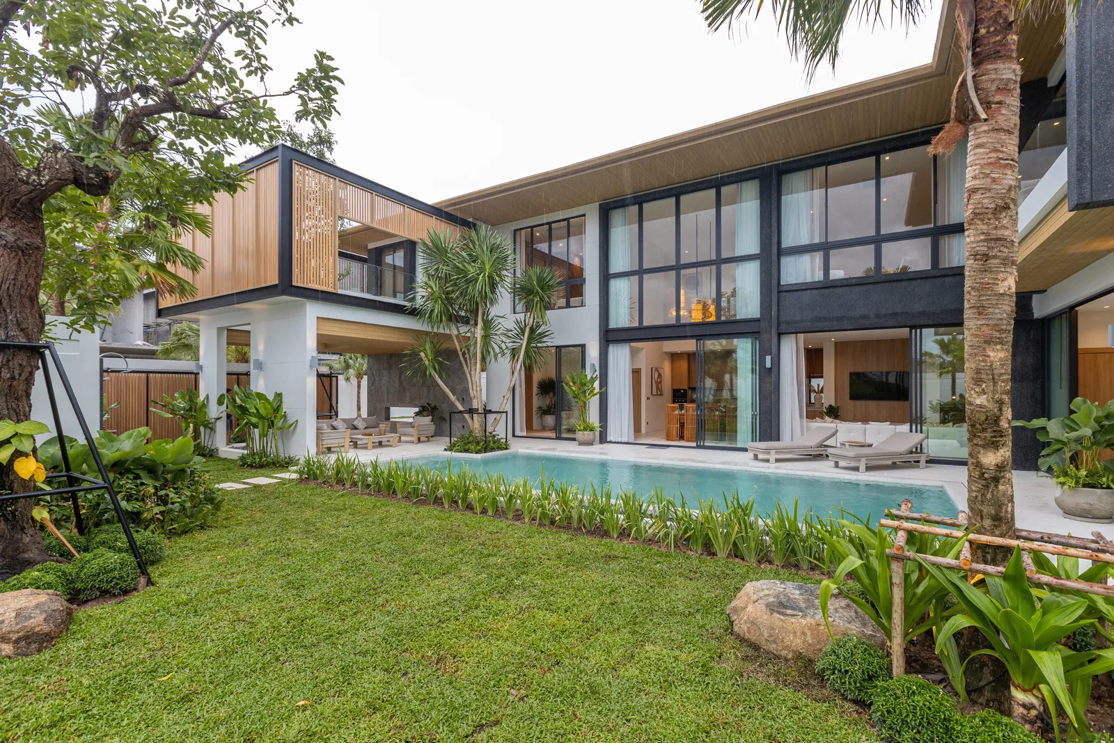 Mouana Grande Chalong Bay 5