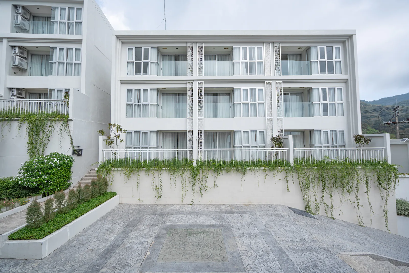 Seavale Residences Patong 4
