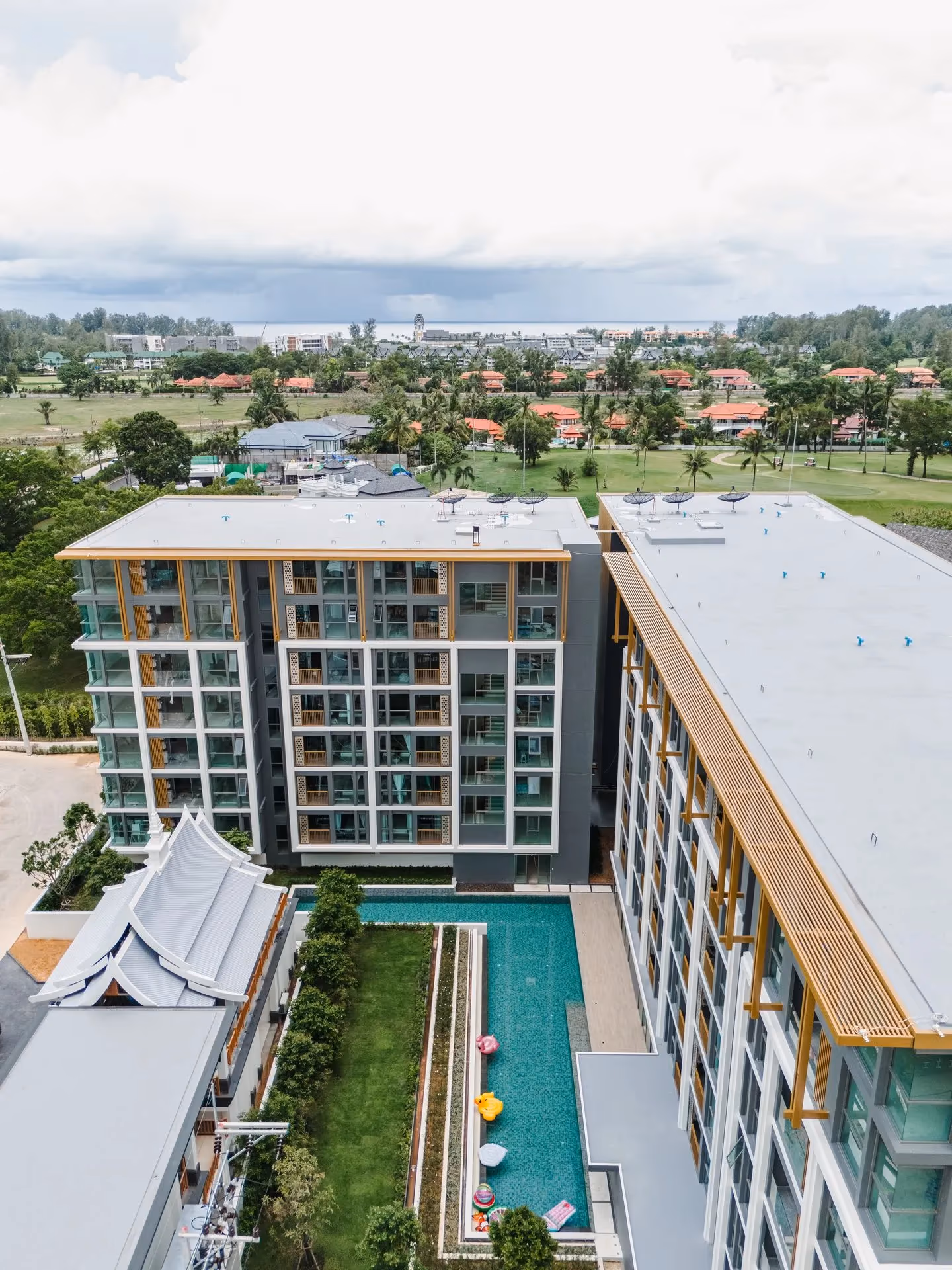 The Ozone Condominium Phase 1 4