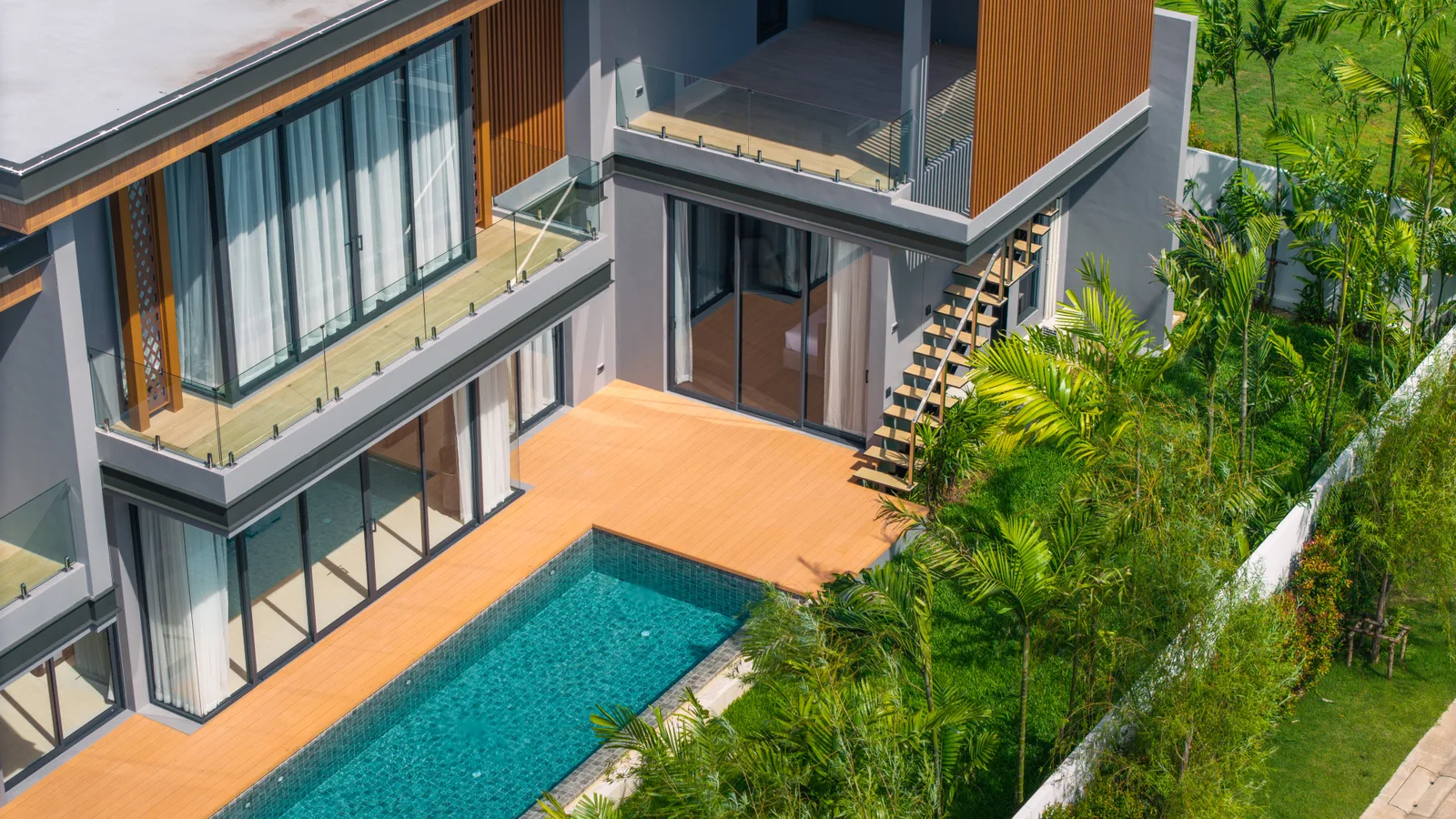 The Ozone Grand Residences 2