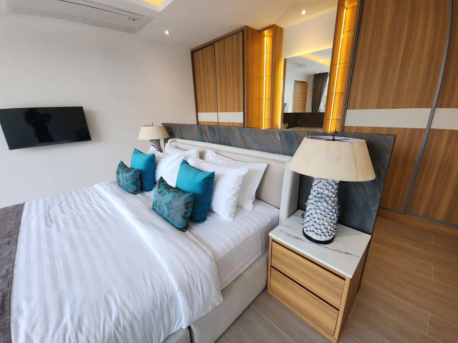 Wilawan Luna Vista 5